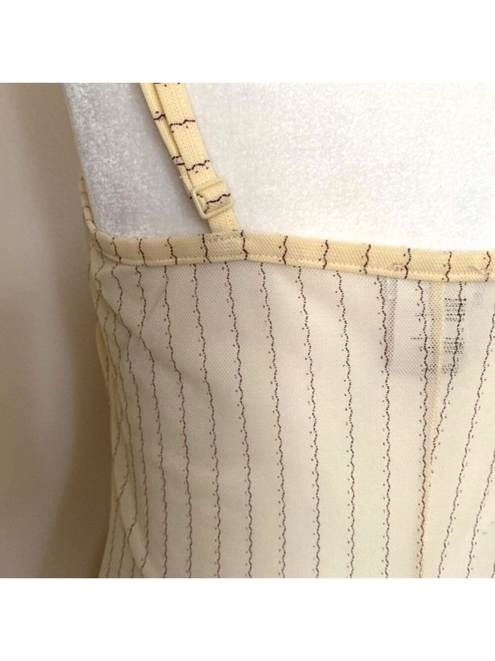 Vintage 90’s Intimissi sheer pin stripe cami - Picture 5 of 11
